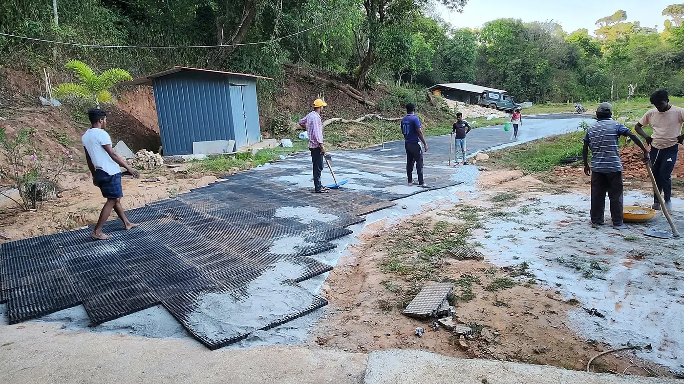 The estate crew laying the last bays